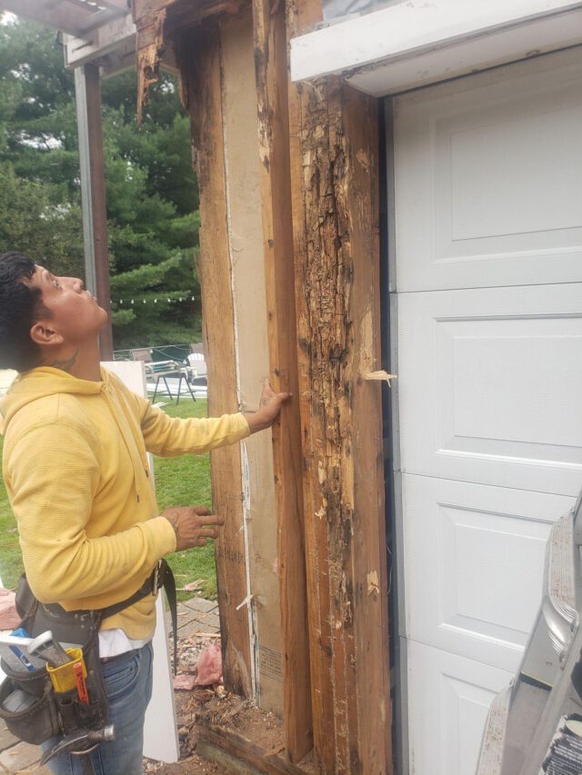 why-you-shouldn-t-install-vinyl-siding-over-wood-siding-2024